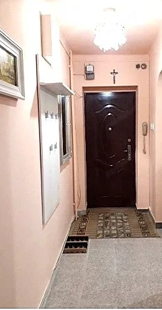 Apartament cu 2 camere etaj 1 confort 1  centrala proprie Piata 700  curte interioara - imagine 4