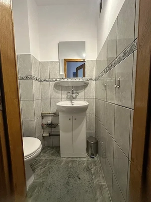 Apartament 3 camere decomandat etaj 3 zona Lunei amenajat centrala proprie - imagine 8