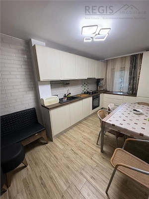 Apartament de vanzare cu 4 camere zona Racadau - imagine 7