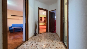Gara – Port | 4 camere, 120 mp, 2 băi, living panoramic | termen lung - imagine 8