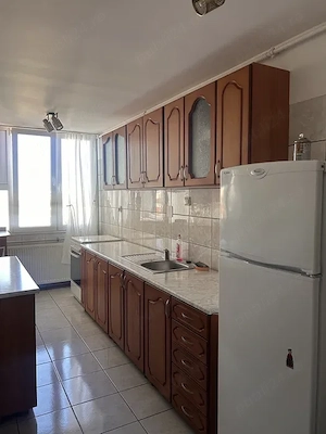 Apartament 3 camere decomandat etaj 7 zona Circumvalatiunii langa Piata Dacia