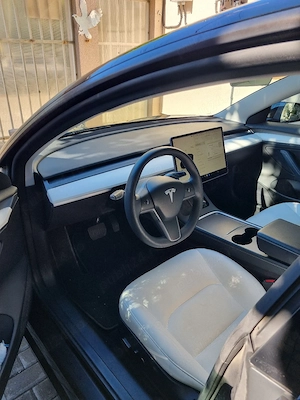 Tesla Model 3 SR+ - imagine 4