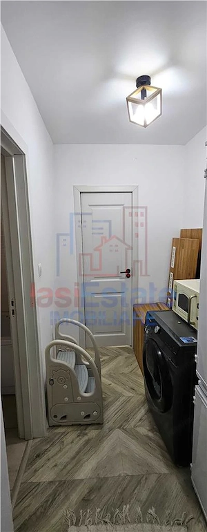 Apartament cu 2 camere, 60 mp, boxa, de vanzare in Baza 3 - imagine 5