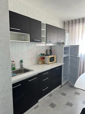  APARTAMENT CU 3 CAMERE DE ÎNCHIRIAT – MICRO 20 - imagine 6