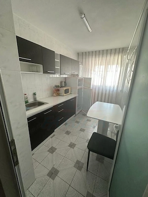  APARTAMENT CU 3 CAMERE DE ÎNCHIRIAT – MICRO 20 - imagine 8