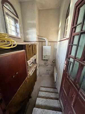 Casă în Drăgășani cu teren intravilan de aproximativ 3.800 mp - imagine 9