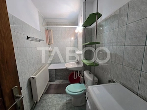 Apartament decomandat de vanzare etaj intermediar lift Vasile Aaron  - imagine 8
