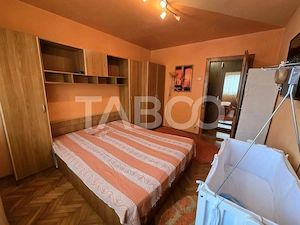 Apartament decomandat de vanzare etaj intermediar lift Vasile Aaron  - imagine 4