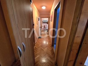 Apartament decomandat de vanzare etaj intermediar lift Vasile Aaron  - imagine 10