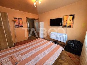 Apartament decomandat de vanzare etaj intermediar lift Vasile Aaron  - imagine 5