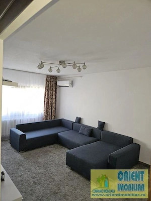 Trocadero, de vanzare 2 camere, decomandat, renovat - imagine 3