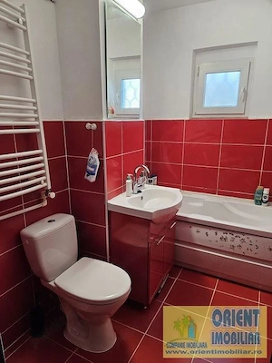 Trocadero, de vanzare 2 camere, decomandat, renovat - imagine 4
