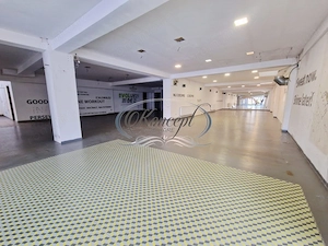 Spatiu comercial versatil, pe strada Plopilor