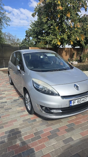 Renault Senic III 1.5 DCI 110 CP ( 7 LOCURI) - imagine 3