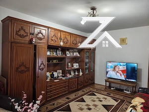 Apartament 3 camere decomandat, 69 mp, 2 băi și balcon – Craiovița Nouă