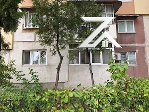 Apartament 3 camere decomandat, 69 mp, 2 băi și balcon – Craiovița Nouă - imagine 2