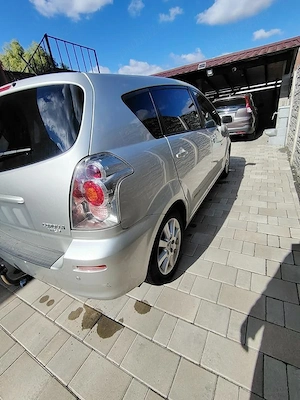 Toyota Corolla Verso - imagine 3