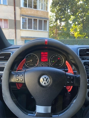 Volkswagen Scirocco 2.0 TSI 200CP DSG 6 - imagine 2