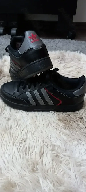 Adidași negri Adidas Originals Neo, mărime 38 2 3, stare excelentă