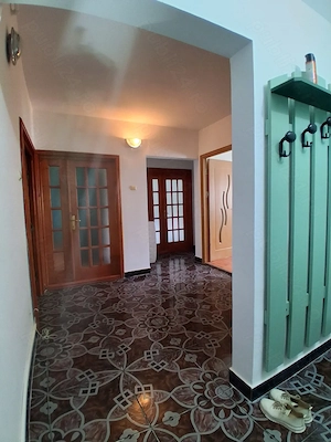 Apartament 3 Camere Decomandat, Etaj 1   Strada Cireșoaia, Onești (Bloc 1982) - imagine 5
