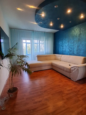 Apartament 3 Camere Decomandat, Etaj 1   Strada Cireșoaia, Onești (Bloc 1982)
