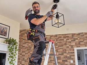 Servicii Electrice Casnice București - Montaj, reparații și multă răbdare - imagine 3