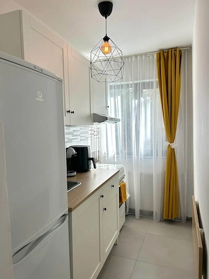 Calea Martirilor,etajul 1 din 4,ap 2 camere semidecomandat,confort 2,suprafata 42 mp,90.000 euro - imagine 2