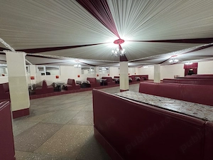 Vând sau schimb, clădire comercială cu 2 apartamente, fost club și spațiu de evenimente  - imagine 5