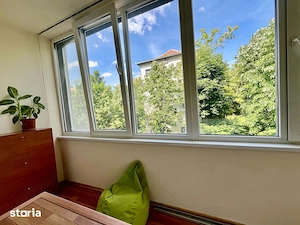 3 camere luminoase, et 2, cu parchet masiv, aproape de centru, renovat - imagine 3