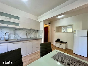 3 camere luminoase, et 2, cu parchet masiv, aproape de centru, renovat - imagine 7