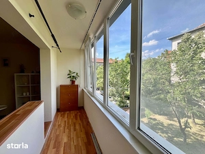 3 camere luminoase, et 2, cu parchet masiv, aproape de centru, renovat - imagine 2