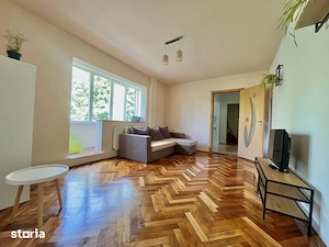 3 camere luminoase, et 2, cu parchet masiv, aproape de centru, renovat