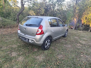 Dacia Sandero 1.5 dCi diesel, an 2012 - imagine 4