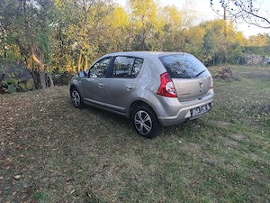 Dacia Sandero 1.5 dCi diesel, an 2012 - imagine 5
