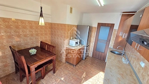 Inchiriez Apartament 2 camere/zona Vlaicu/72mp - imagine 3