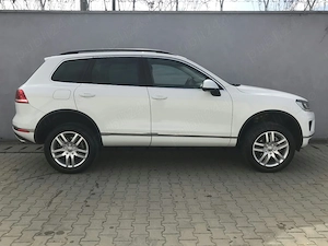 Volkswagen Touareg 3.0 V6 TDI SCR Blue Motion DPF Automatik - imagine 9