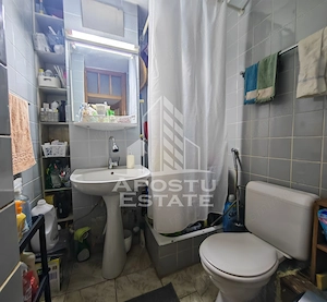 Apartament cu 4 camere, 2 bai, de vanzare, zona Soarelui - imagine 10