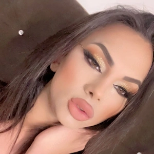 VIP locatie centrala, noua în oras transsexuală