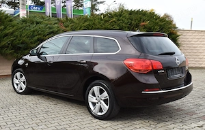 Opel Astra an 2014 motor 1.7 diesel - imagine 3