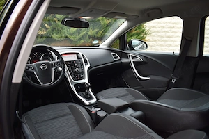 Opel Astra an 2014 motor 1.7 diesel - imagine 7