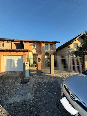 Proprietar, vând casă 4 camere în Utvin