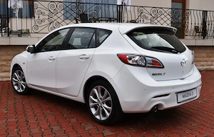 Mazda 3 motor1.6 benzina 105 CP an 2011 - imagine 4