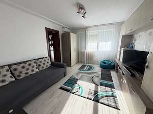 vand apartament 2 camere Sagului