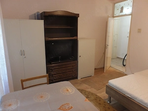 Dau in chirie apartament 1 camera Rogerius parter mobilat si utilat pe termen lung - imagine 3
