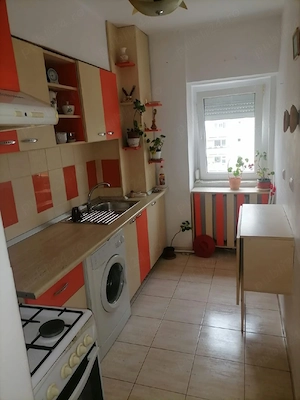 închiriez apartament cu o cameră  - imagine 5