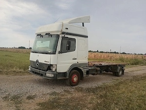 Vând  Mercedes Benz atego - imagine 2