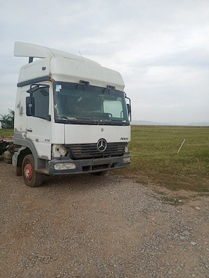 Vând  Mercedes Benz atego - imagine 4
