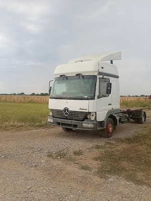 Vând  Mercedes Benz atego - imagine 3