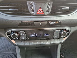 Hyundai i30 Fastback 1.4 T-GDI 140CP 7DCT 2018 - imagine 10