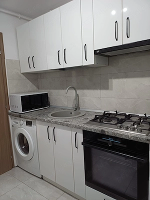 Închiriez apartament 2 camere Turda zonă centrală  - imagine 6